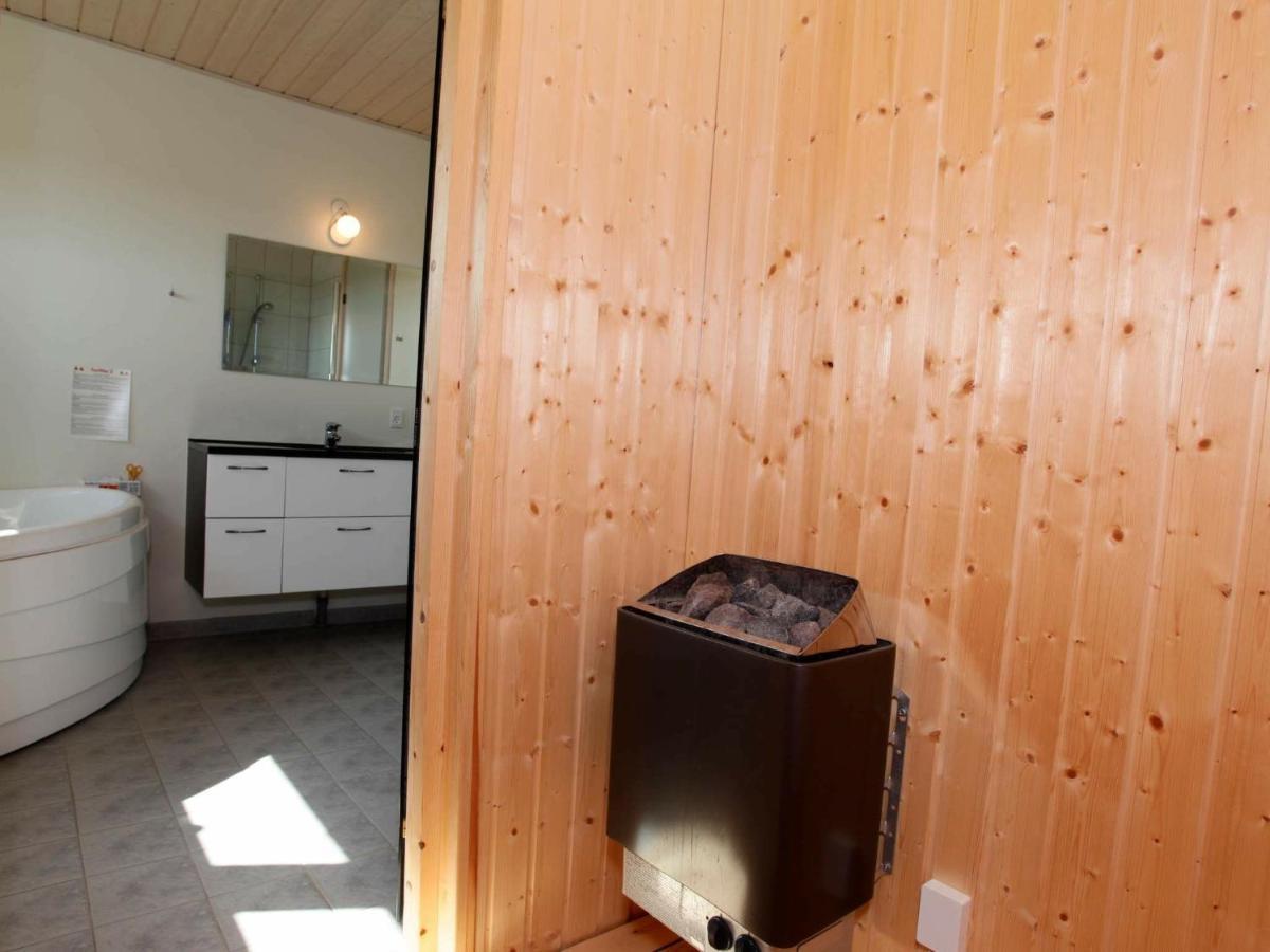 6 Person Holiday Home In V Ggerl Se Bøtø By Kültér fotó